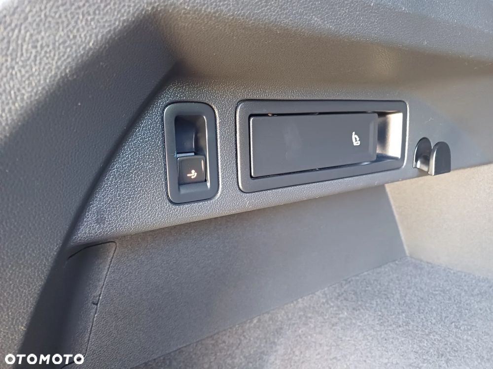 Volkswagen Tiguan - 33
