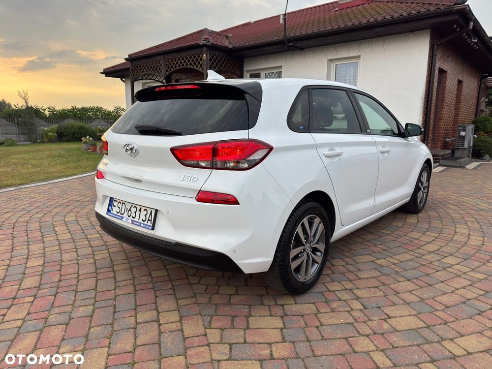 Hyundai i30 1.4 Passion Plus - 15