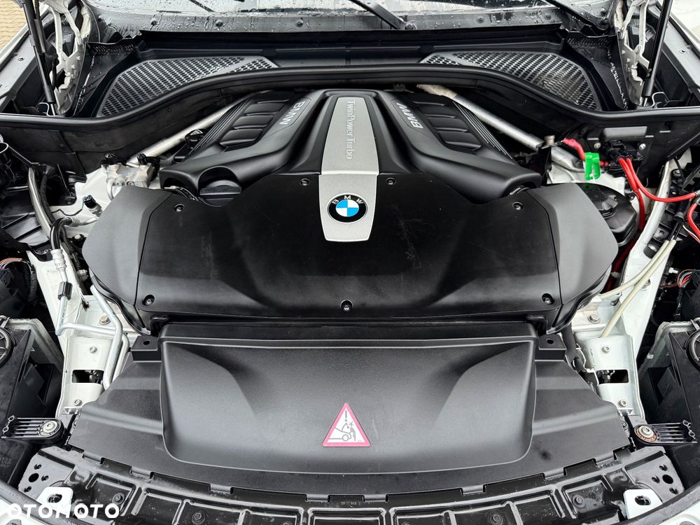 BMW X5 xDrive50i - 13