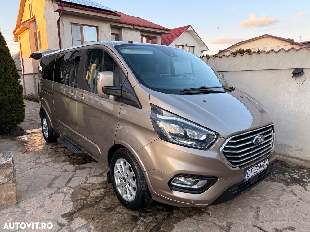 Ford Tourneo Custom - 17