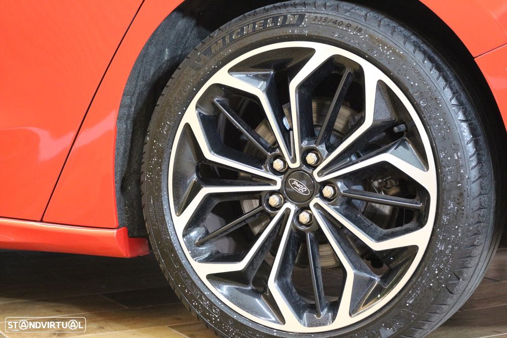 Ford Focus 1.0 EcoBoost S&S ST-LINE - 21