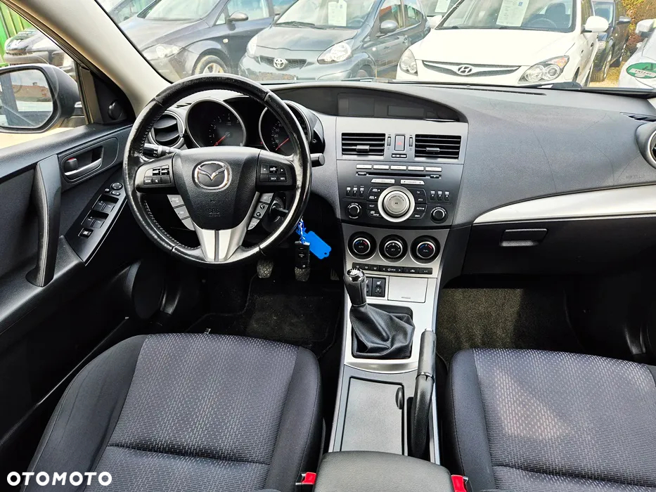 Mazda 3 2.0 Exclusive + - 37