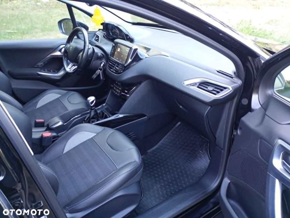 Peugeot 2008 BlueHDi 100 STOP & START Allure - 5