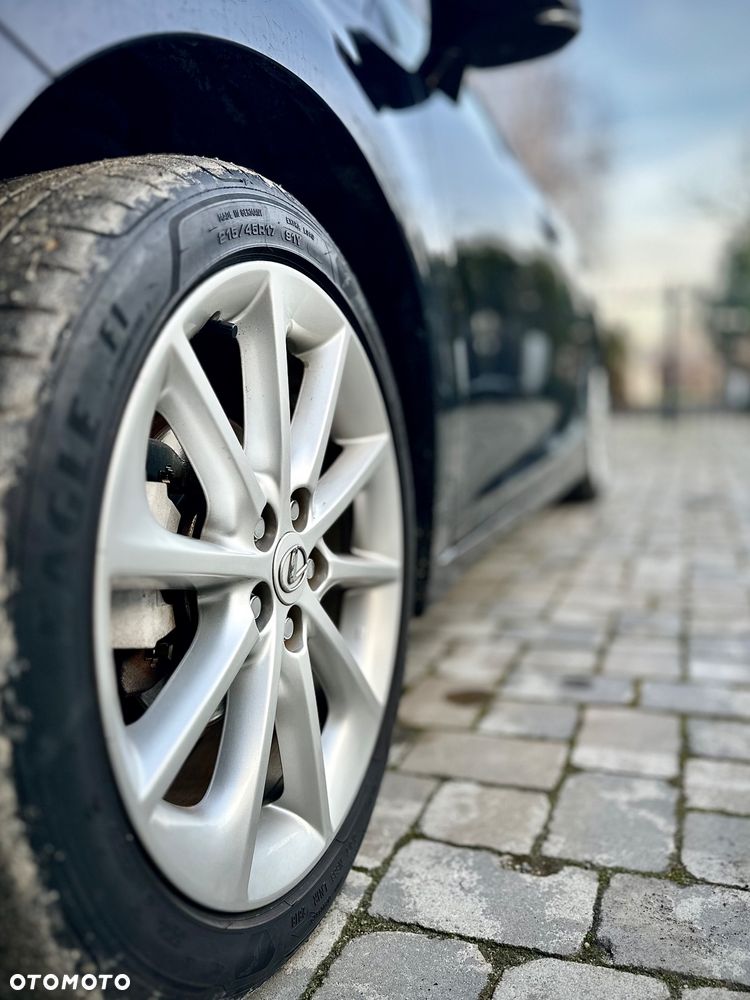 Lexus CT - 22