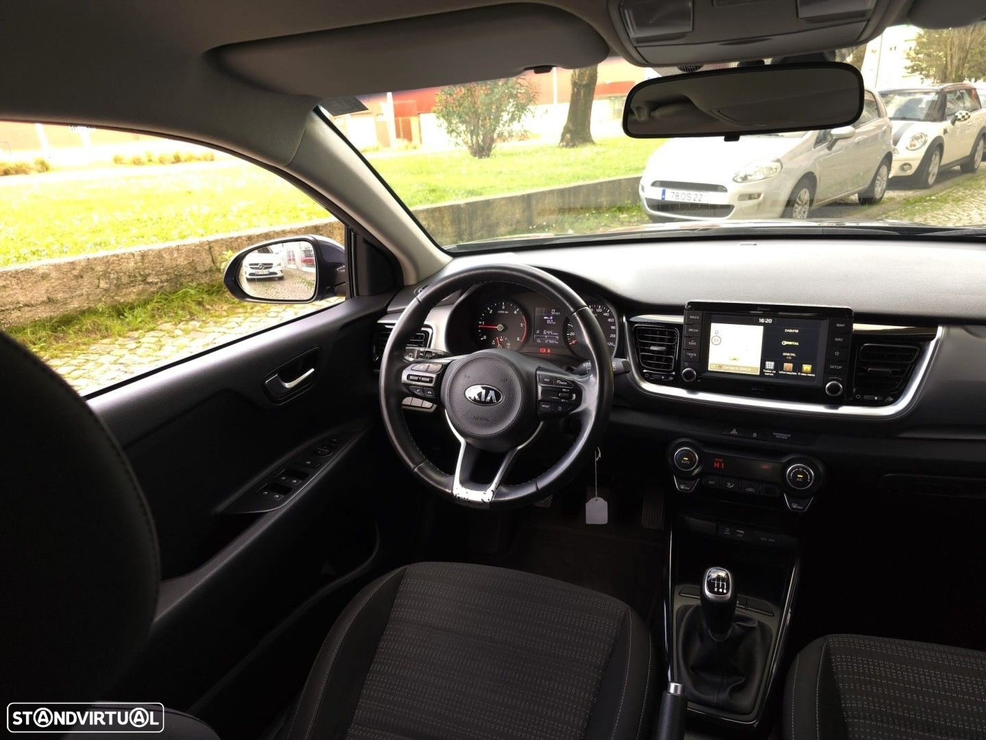 Kia Stonic 1.6 CRDi TX - 25