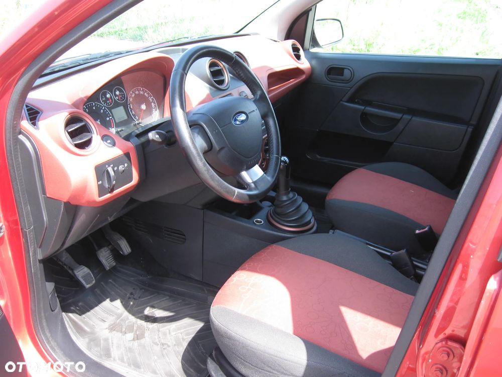 Ford Fiesta - 9