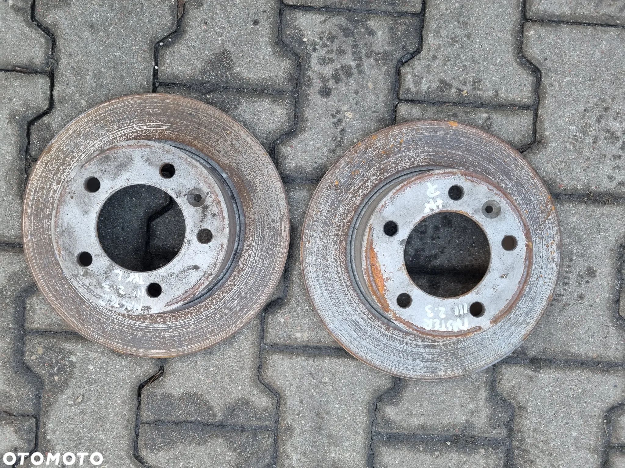 TARCZE HAMULCOWE TYŁ MASTER III MOVANO B  NV400 2.3 10r.+ - 1