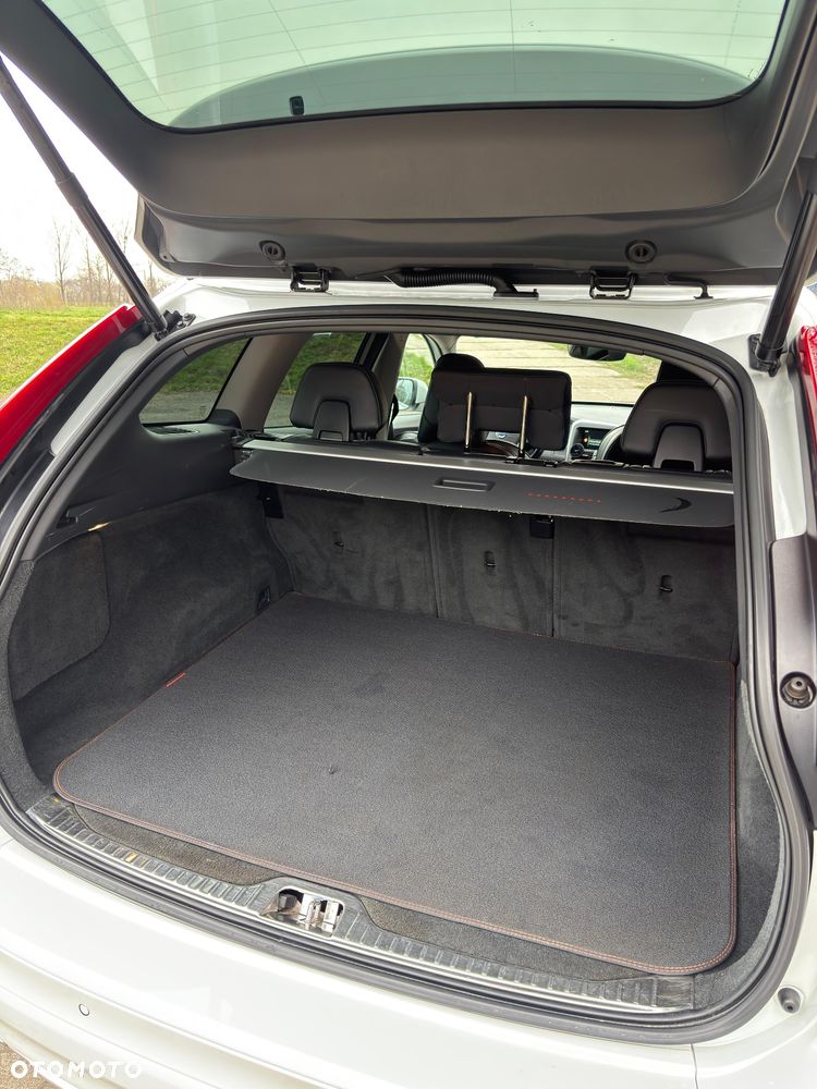 Volvo XC 60 D4 AWD Ocean Race - 10