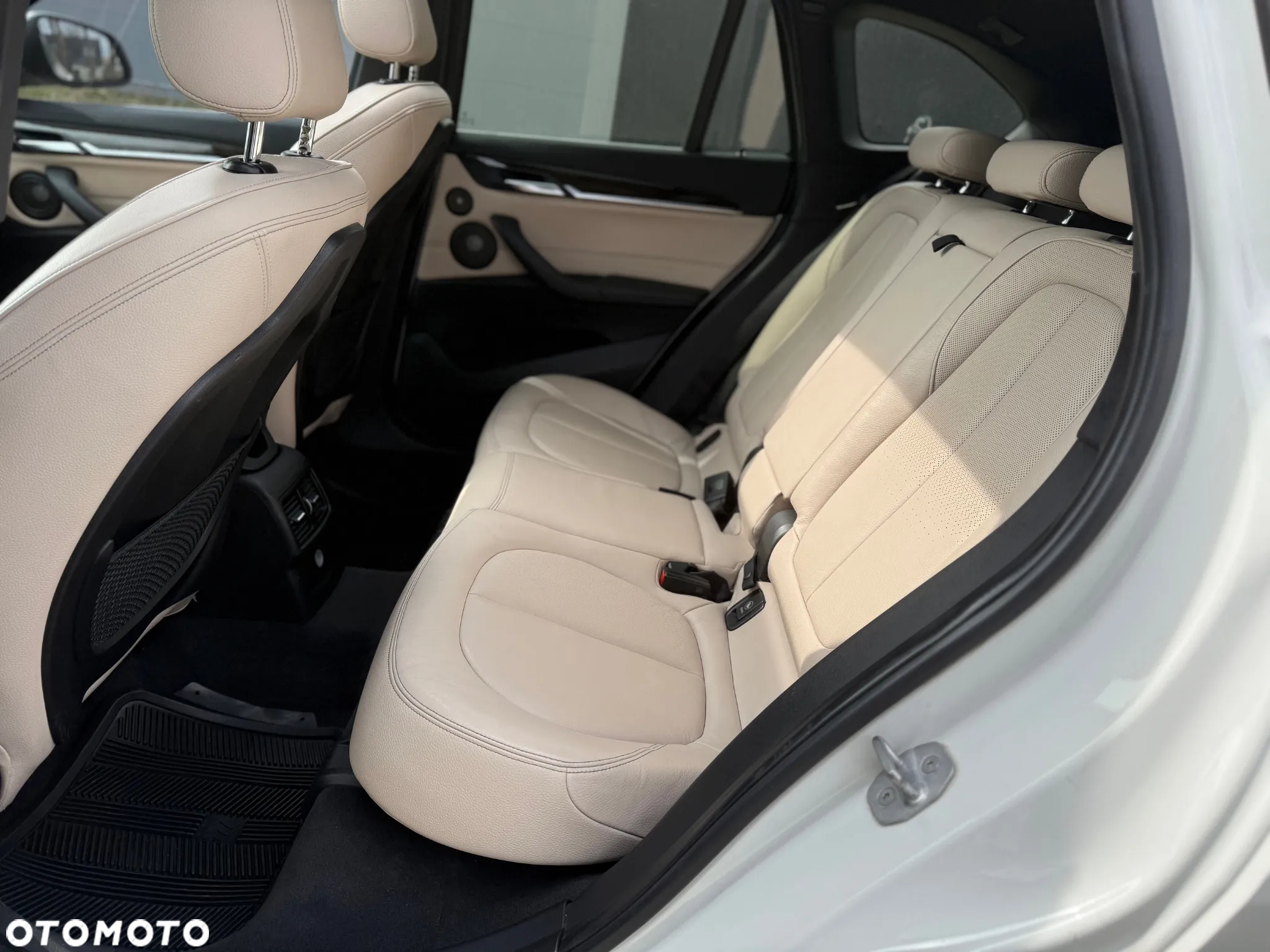 BMW X1 xDrive28i Sport Line - 12