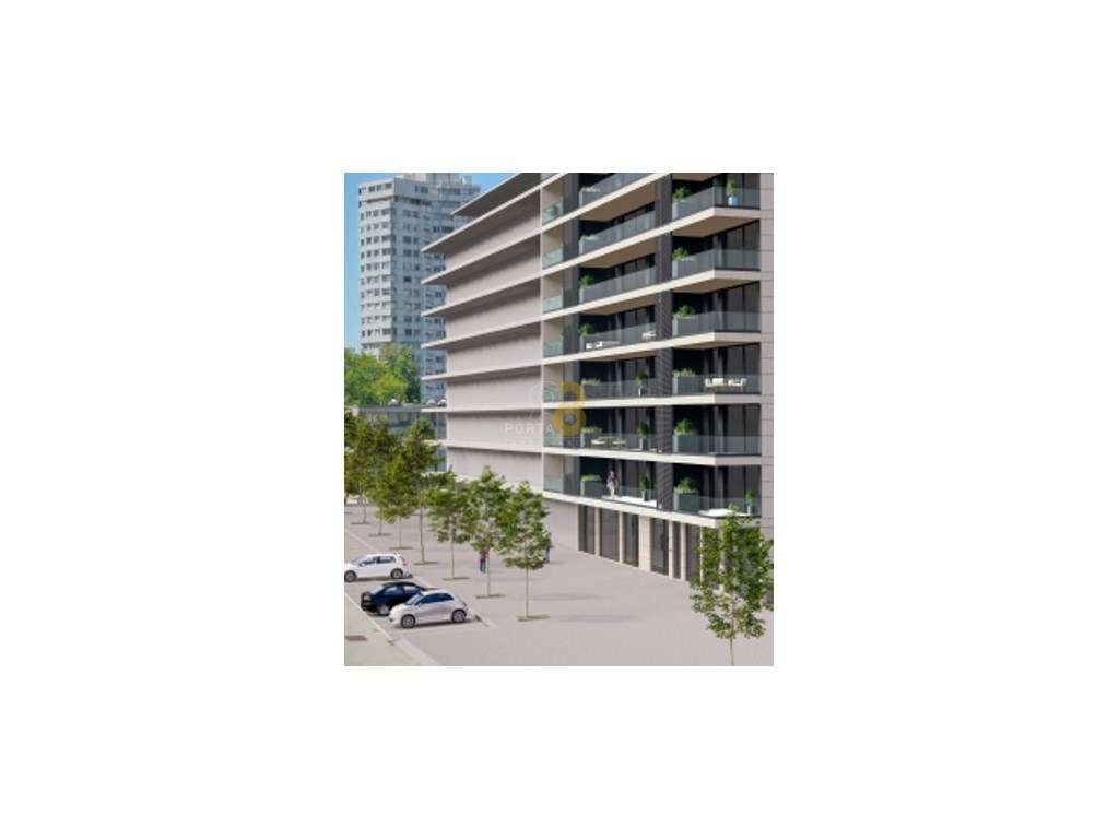 T3 COM 3 SUITES, VARANDAS E GARAGEM BOX | AVENIDA DA BOAVISTA - PORTO - Grande imagem: 2/40