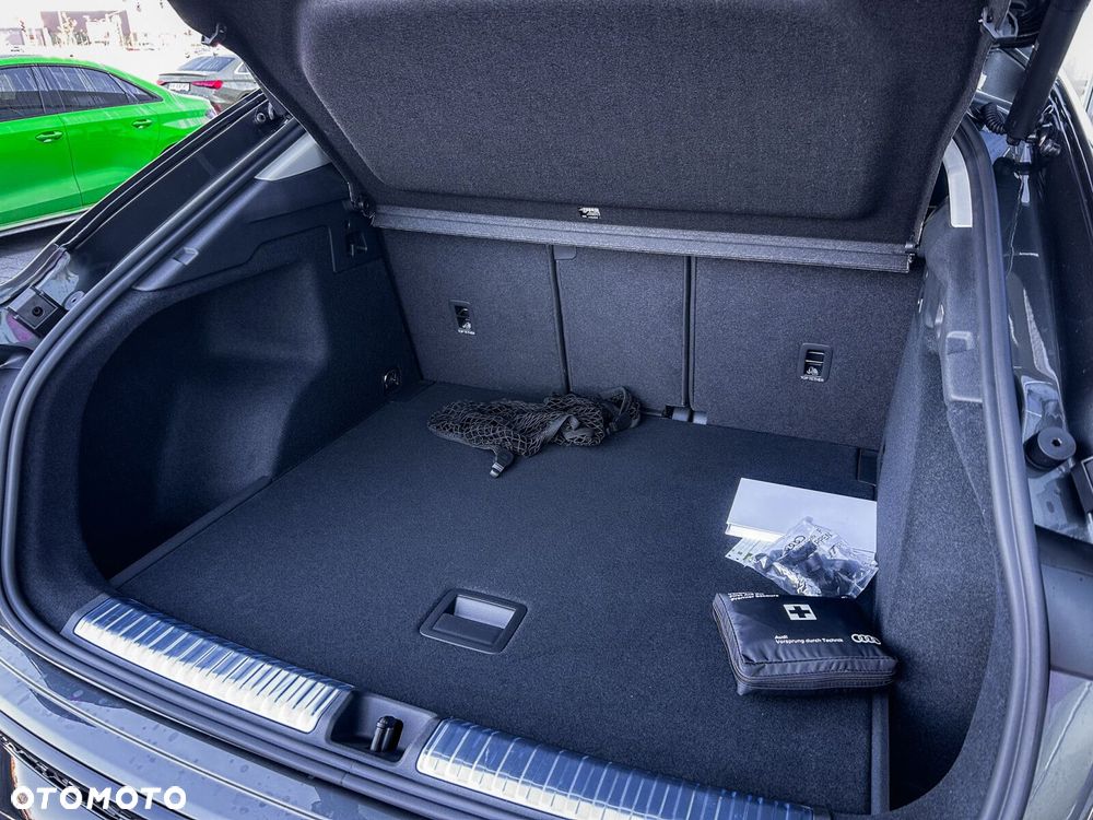 Audi Q3 Sportback - 13