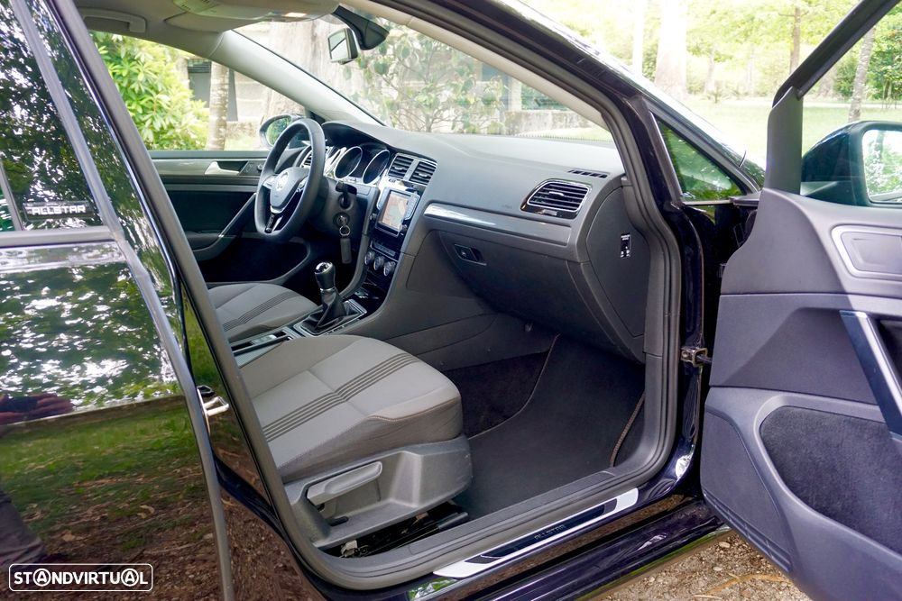 VW Golf Variant 1.6 TDi DPF Highline - 9