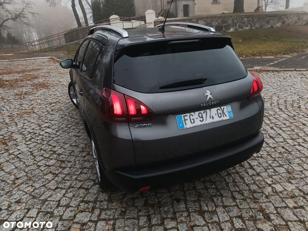 Peugeot 2008 PureTech 82 Signature - 4