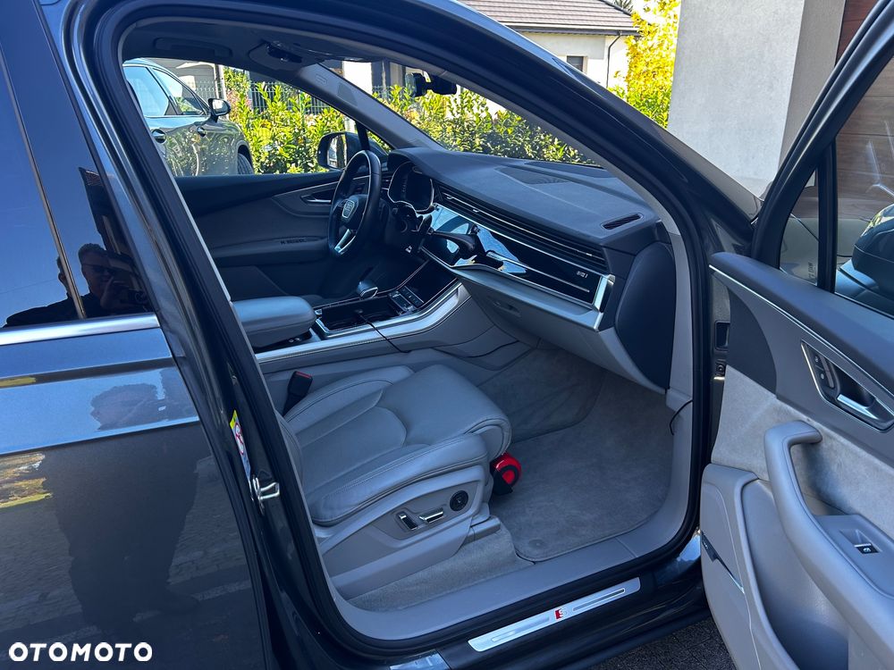 Audi Q7 - 11