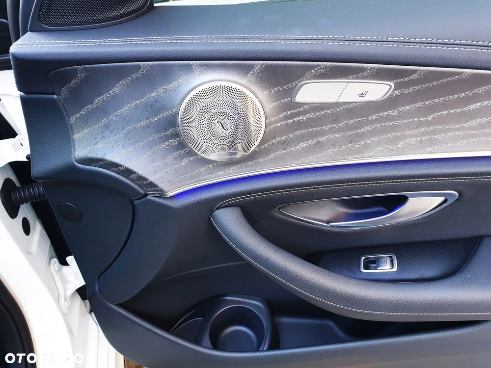 Mercedes-Benz Klasa E 300 d 4Matic 9G-TRONIC AMG Line - 20