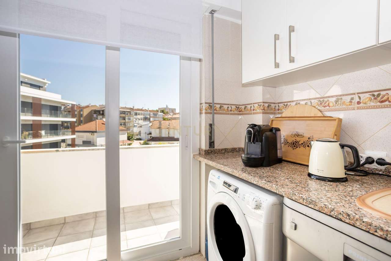 Apartamento T2 com Varanda Cruz de Pau, Amora - Seixal - Grande imagem: 4/35