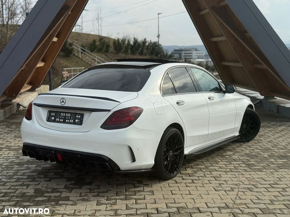 Mercedes-Benz C 220 d 4MATIC T-Modell Aut - 12