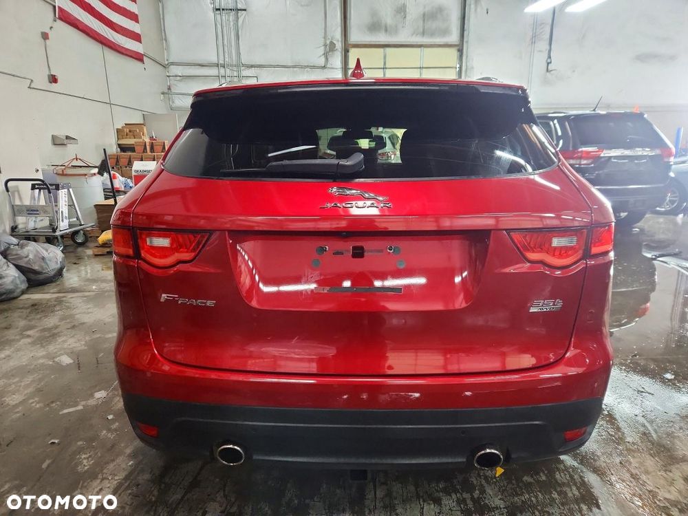 Jaguar F-Pace - 7