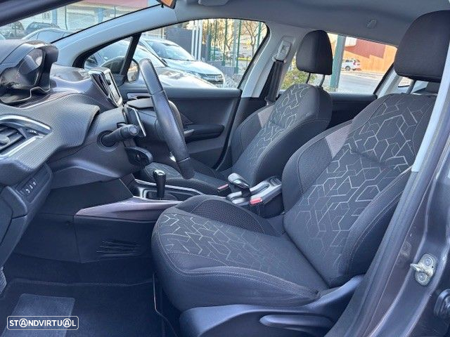 Peugeot 2008 1.6 e-HDi Allure 2-Tronic - 15
