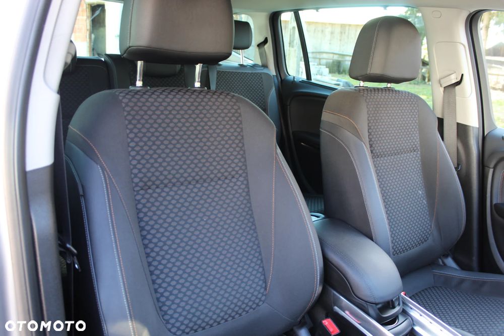 Opel Zafira - 27