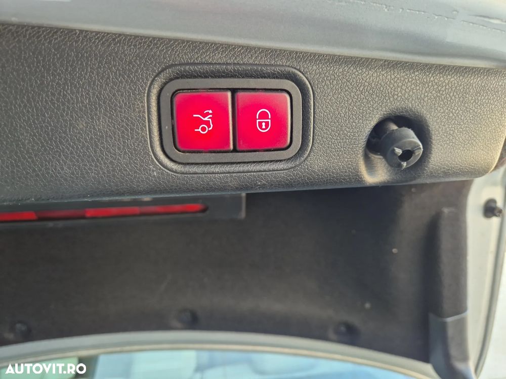 Mercedes-Benz E 350e 9G-TRONIC Exclusive - 27