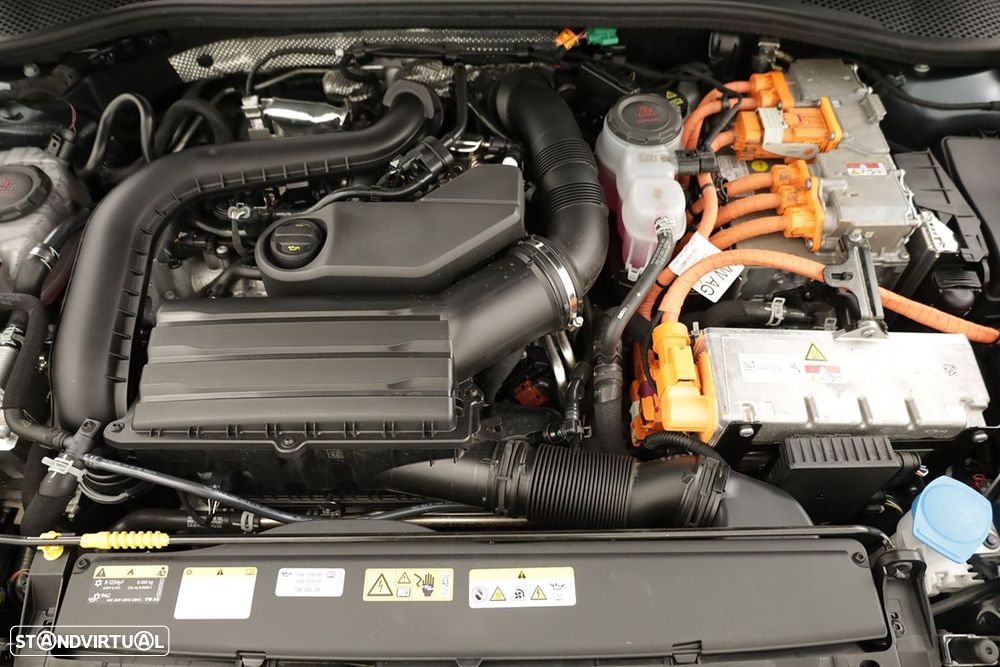 SEAT Leon ST 1.5 TSI e-Hybrid FR DSG - 24