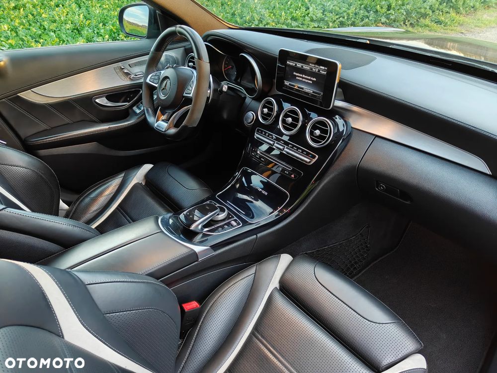 Mercedes-Benz Klasa C AMG 63 S AMG Speedshift 7G-MCT - 16