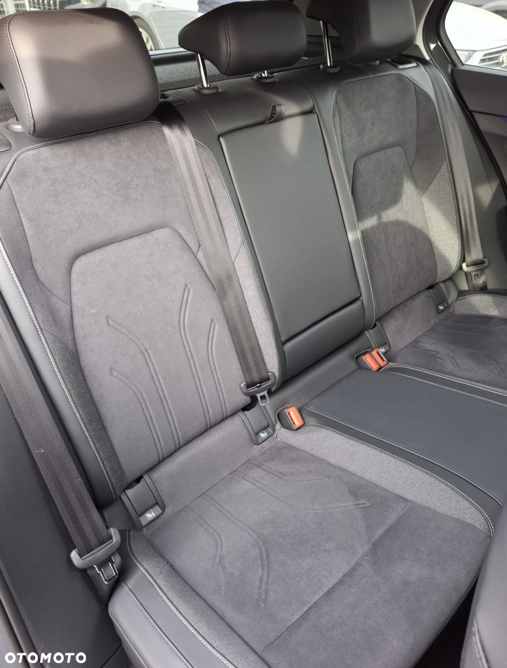 Volkswagen Golf - 16