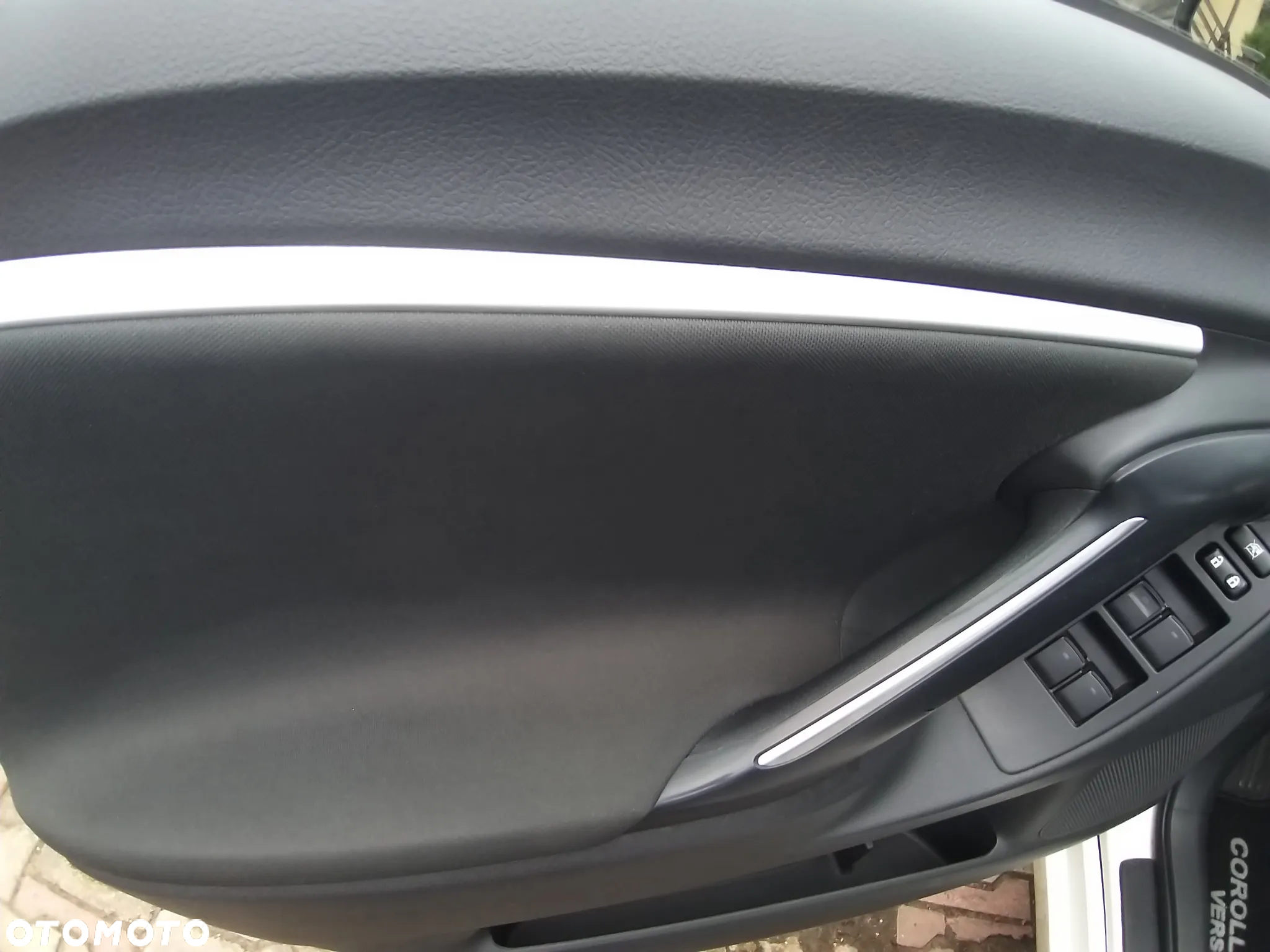 Toyota Verso 2.0 D-4D Premium - 30