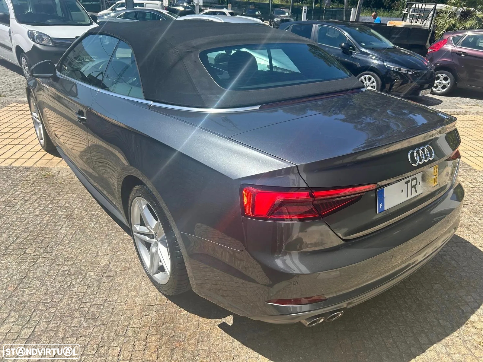 Audi A5 Cabrio 2.0 TDi S-line S tronic - 11