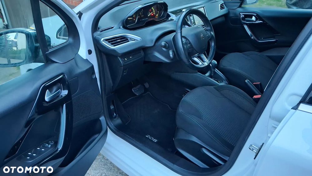 Peugeot 208 1.2 PureTech GPF Allure S&S EAT6 - 29