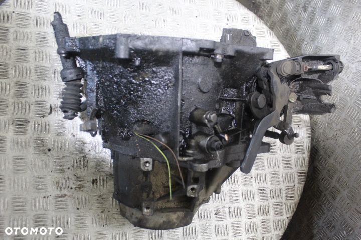 SKRZYNIA BIEGÓW 5 PEUGEOT 407 1.6HDI - 5