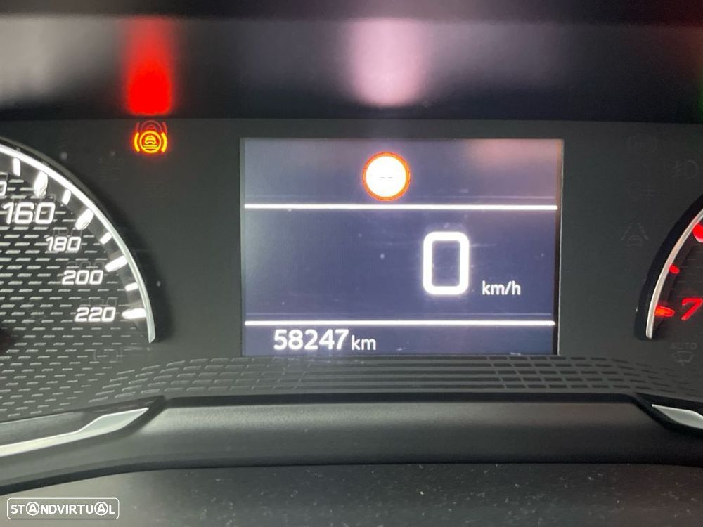 Peugeot 208 1.2 PureTech Active Pack - 3