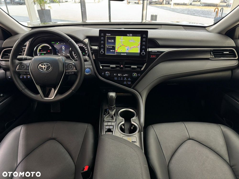 Toyota Camry 2.5 Hybrid Executive CVT - 14
