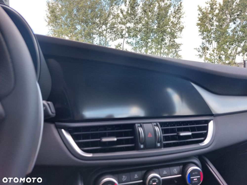 Alfa Romeo Giulia 2.2 D Turbo Sprint Q2 - 21