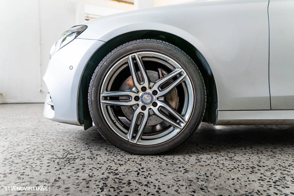 Mercedes-Benz E 220 d AMG Line - 34