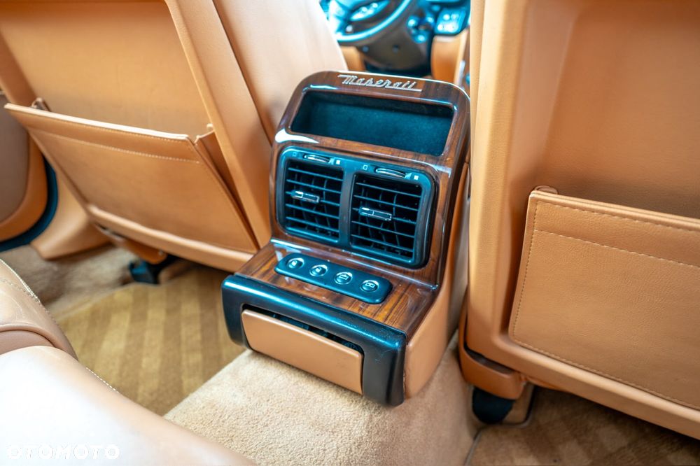 Maserati Quattroporte - 15