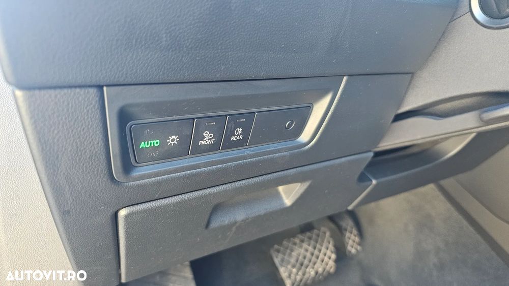 Volkswagen Touareg - 19