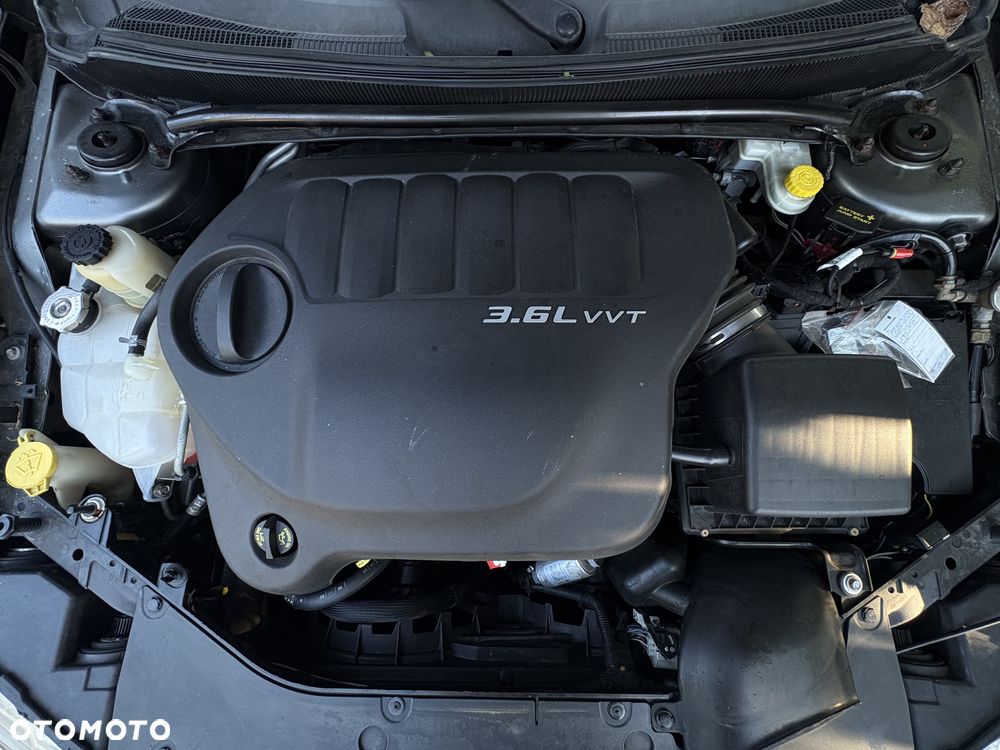 Dodge Avenger - 36