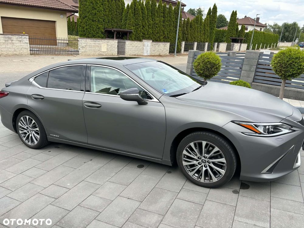 Lexus ES 300h Business Edition - 2