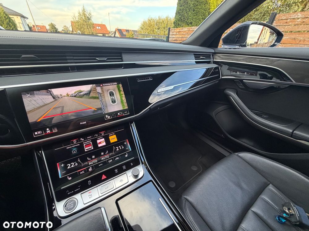Audi A8 - 30