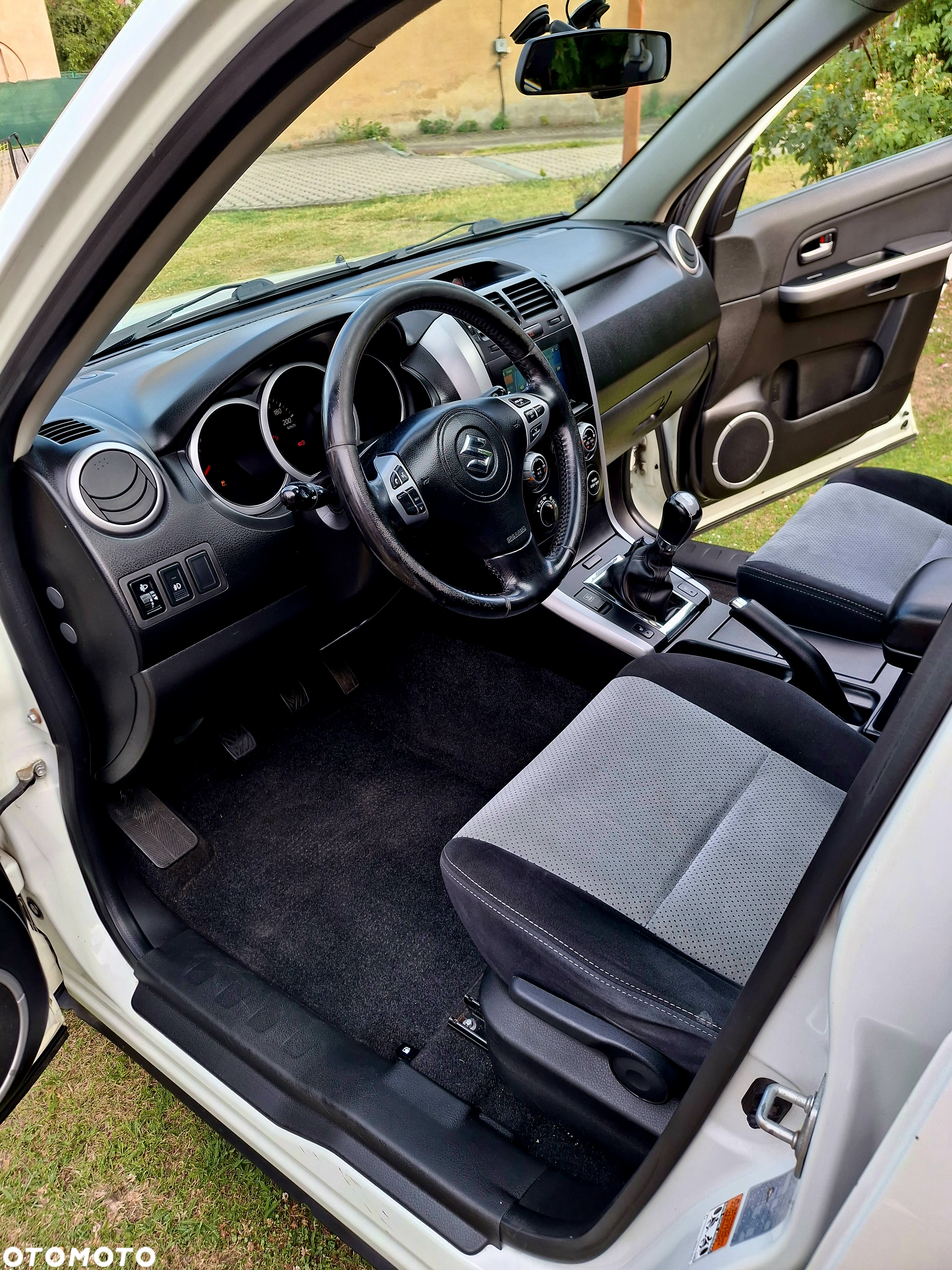 Suzuki Grand Vitara 1.9 DDiS - 11