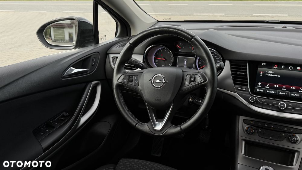 Opel Astra 1.4 Turbo Innovation - 26