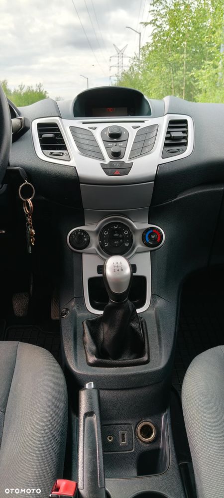 Ford Fiesta 1.25 Ambiente - 6