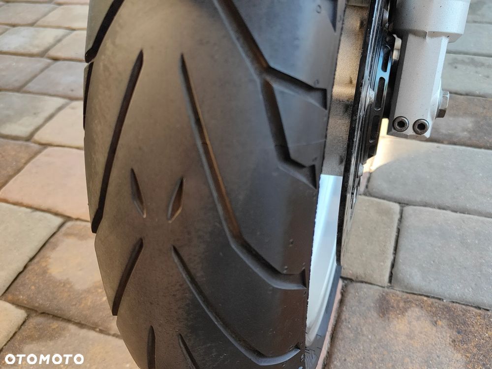 Yamaha FJR - 19