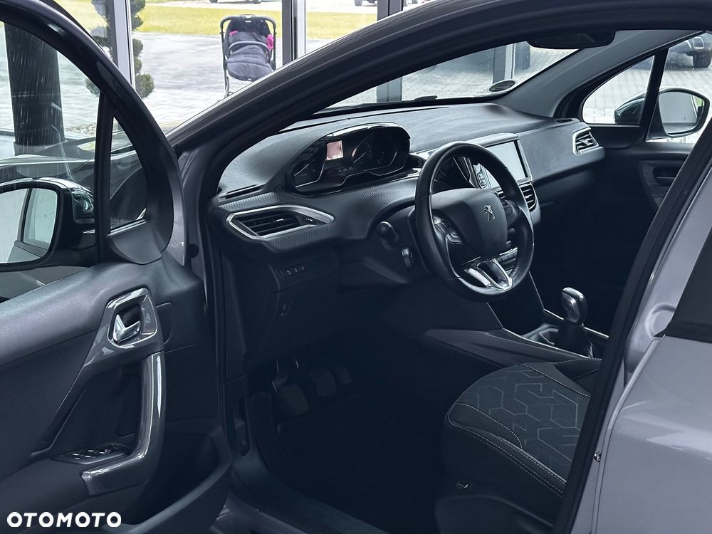 Peugeot 2008 1.6 BlueHDi Style - 14