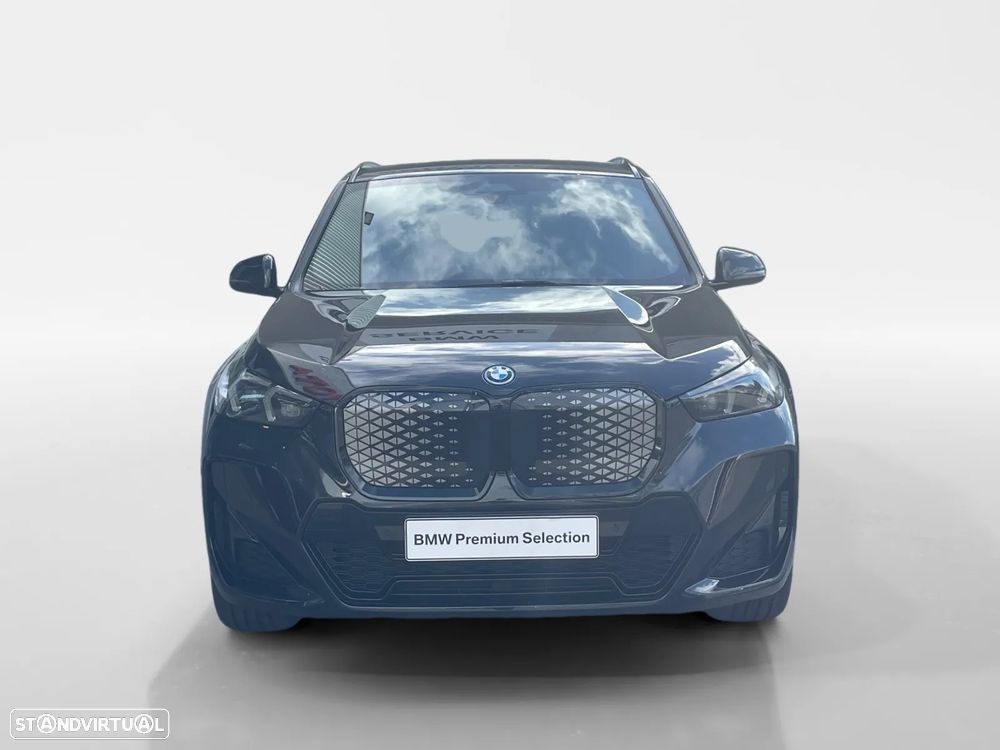 BMW iX1 eDrive20 Pack Desportivo M - 9