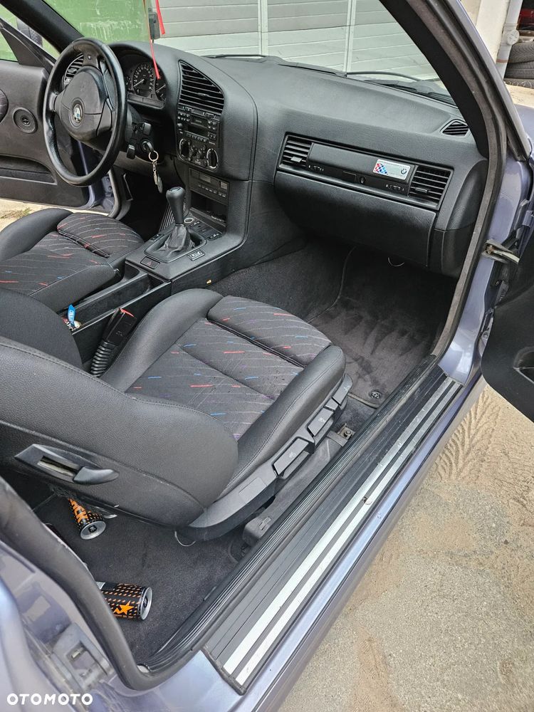 BMW Seria 3 316i - 16