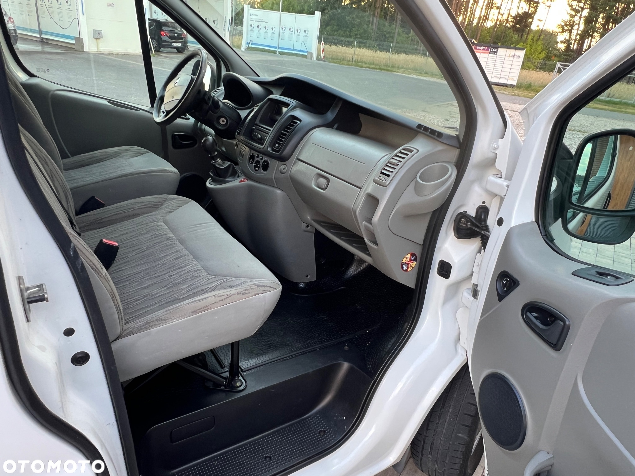 Nissan Primaster - 16