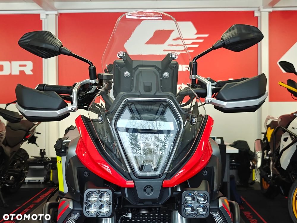 QJMOTOR SRT 600SX - 9
